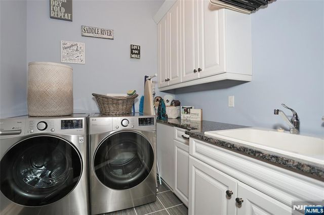 165 Cortland Drive 5, Saddle River, NJ 07458