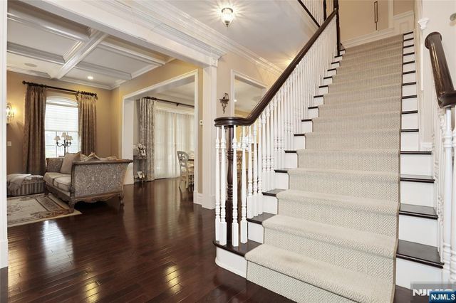 165 Cortland Drive 5, Saddle River, NJ 07458