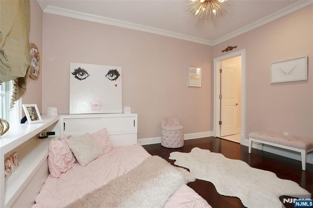 165 Cortland Drive 5, Saddle River, NJ 07458