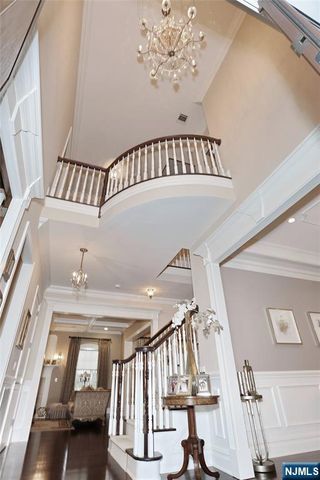 165 Cortland Drive 5, Saddle River, NJ 07458