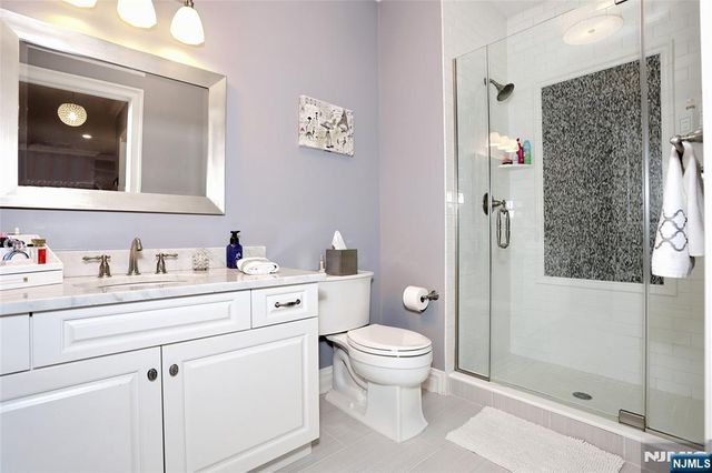 165 Cortland Drive 5, Saddle River, NJ 07458