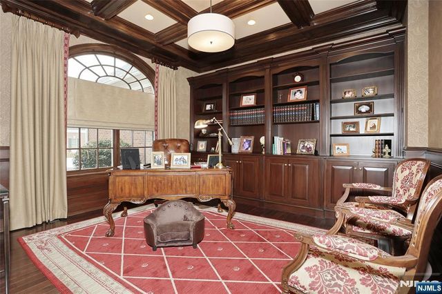 165 Cortland Drive 5, Saddle River, NJ 07458