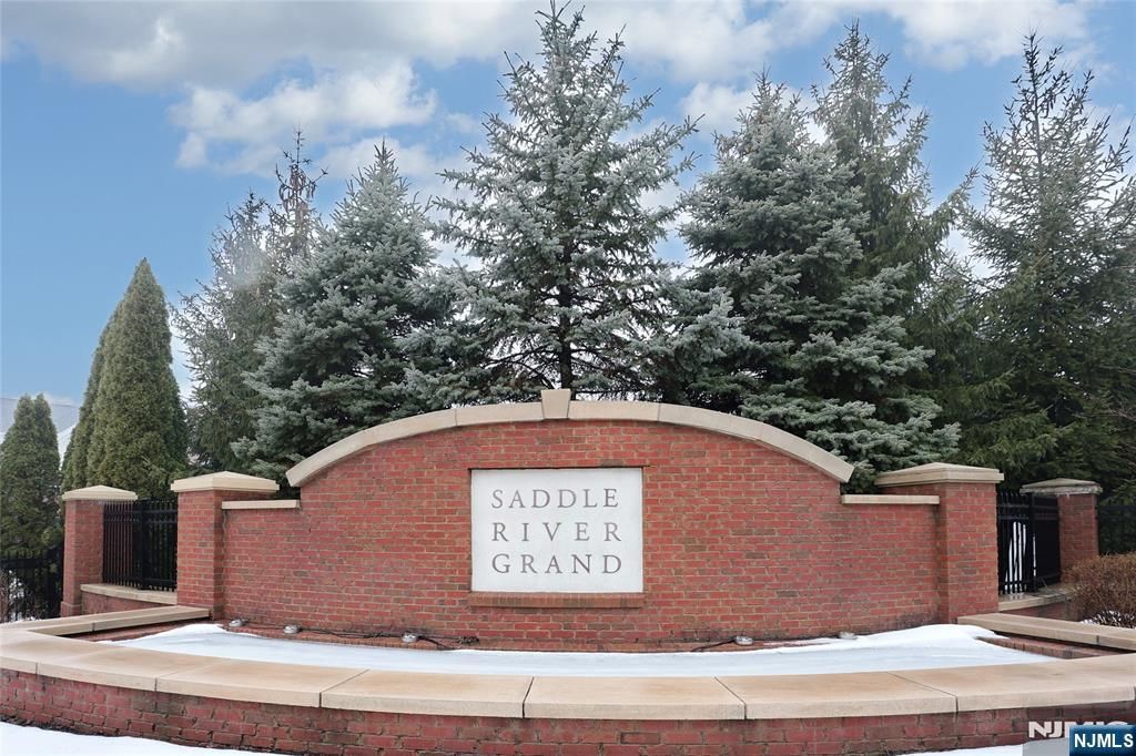 165 Cortland Drive 5, Saddle River, NJ 07458