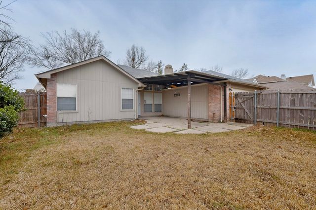 2522 Crosslands Drive, Garland, TX 75040