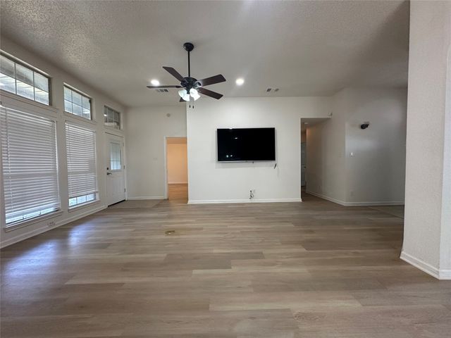 2522 Crosslands Drive, Garland, TX 75040