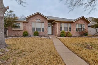 2522 Crosslands Drive, Garland, TX 75040