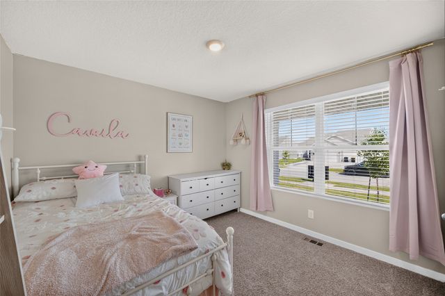 1080 Bel Aire Court, Waukee, IA 50263