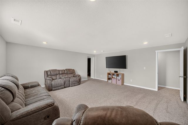 1080 Bel Aire Court, Waukee, IA 50263