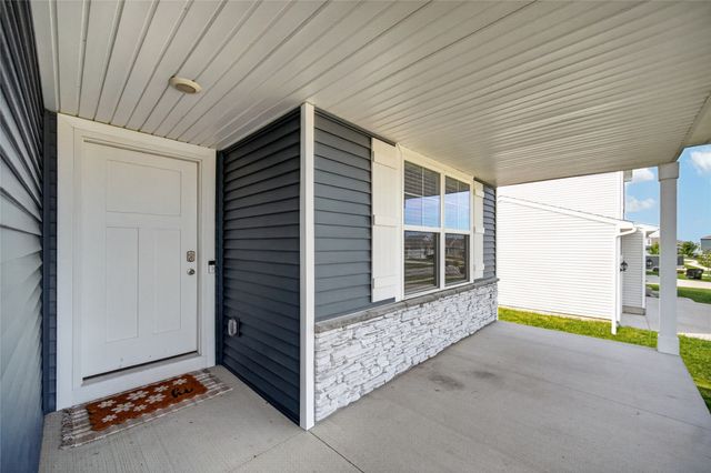 1080 Bel Aire Court, Waukee, IA 50263