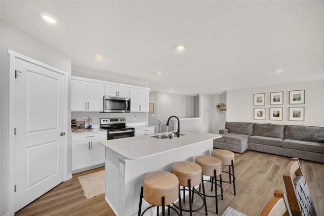 1080 Bel Aire Court, Waukee, IA 50263