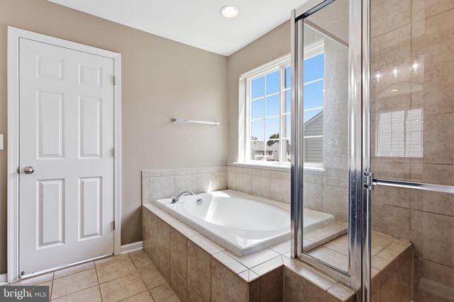 14246 LADDERBACKED DR, Gainesville, VA 20155