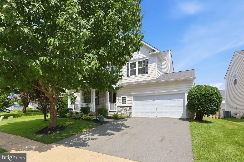 14246 LADDERBACKED DR, Gainesville, VA 20155