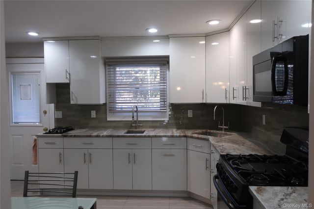 1 Tokay Lane, Monsey, NY 10952