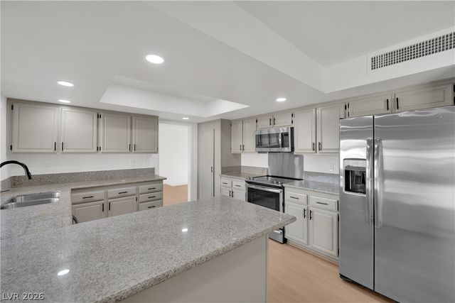 2112 Verdinal Drive, Las Vegas, NV 89146