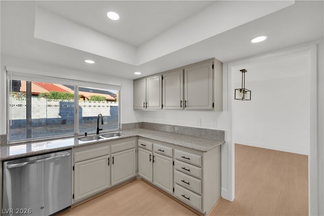 2112 Verdinal Drive, Las Vegas, NV 89146