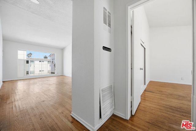 4841 W 18th Street, Los Angeles, CA 90019