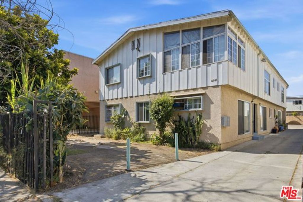 4841 W 18th Street, Los Angeles, CA 90019
