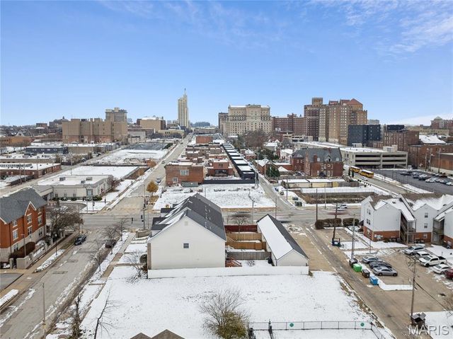 3910 Olive Street, St Louis, MO 63108