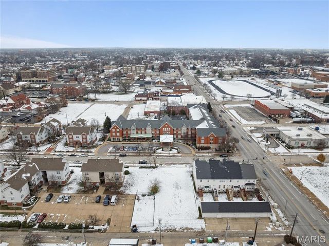 3910 Olive Street, St Louis, MO 63108