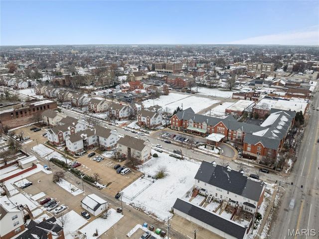 3910 Olive Street, St Louis, MO 63108