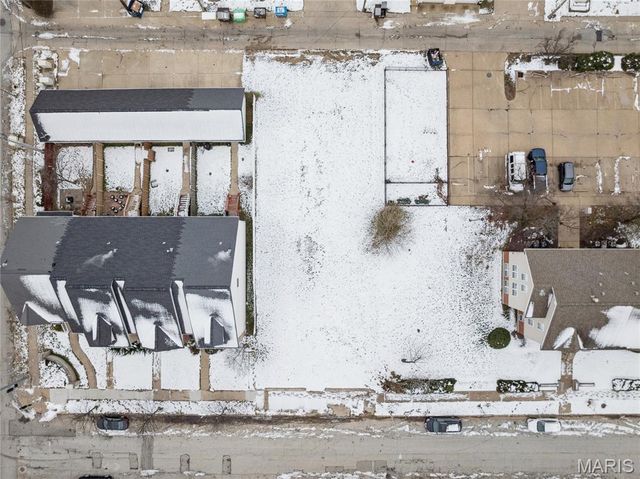 3910 Olive Street, St Louis, MO 63108