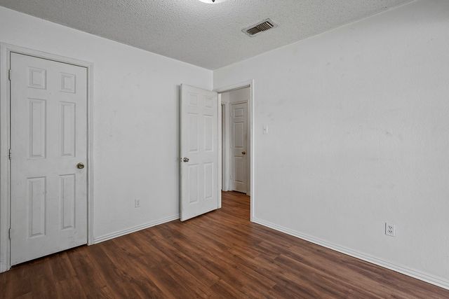 6329 Woodcreek Trail, Fort Worth, TX 76179