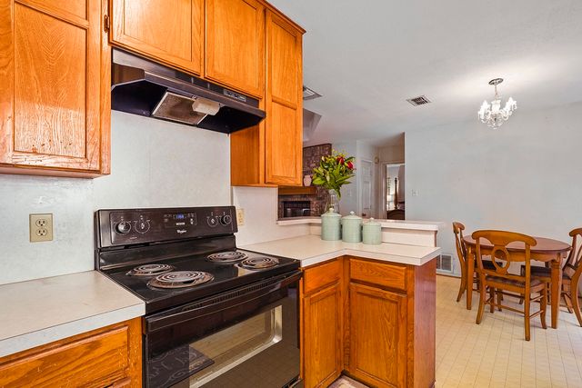 6329 Woodcreek Trail, Fort Worth, TX 76179