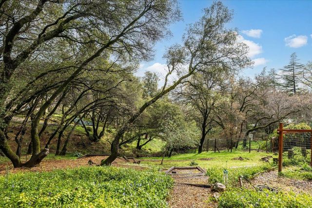 5181 Westridge Cir, Auburn, CA 95602