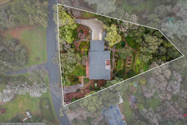 5181 Westridge Cir, Auburn, CA 95602