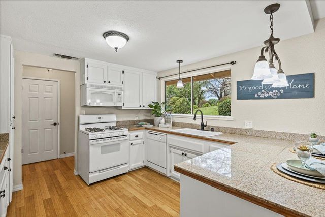 5181 Westridge Cir, Auburn, CA 95602