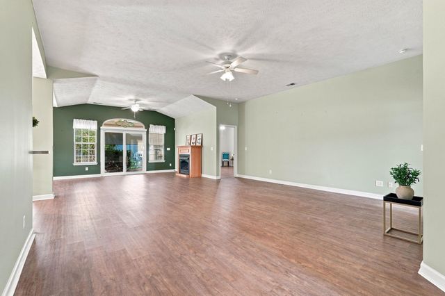 168 Woodlyn Ave., Little River, SC 29566
