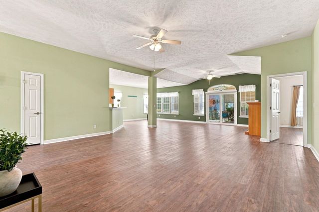 168 Woodlyn Ave., Little River, SC 29566