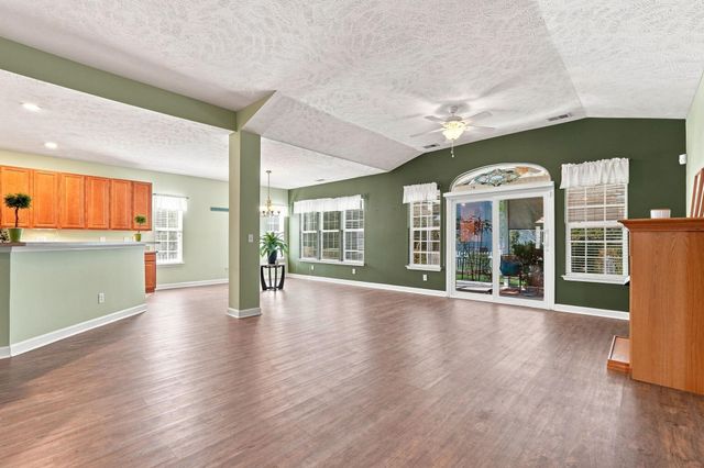 168 Woodlyn Ave., Little River, SC 29566
