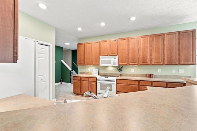 168 Woodlyn Ave., Little River, SC 29566