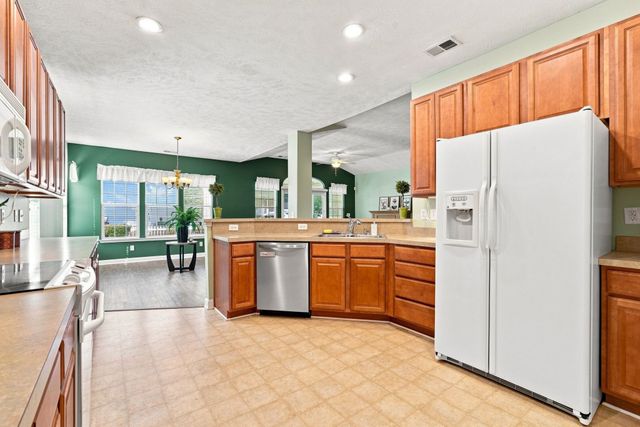 168 Woodlyn Ave., Little River, SC 29566