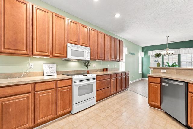 168 Woodlyn Ave., Little River, SC 29566