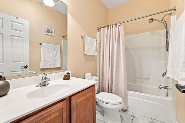 168 Woodlyn Ave., Little River, SC 29566