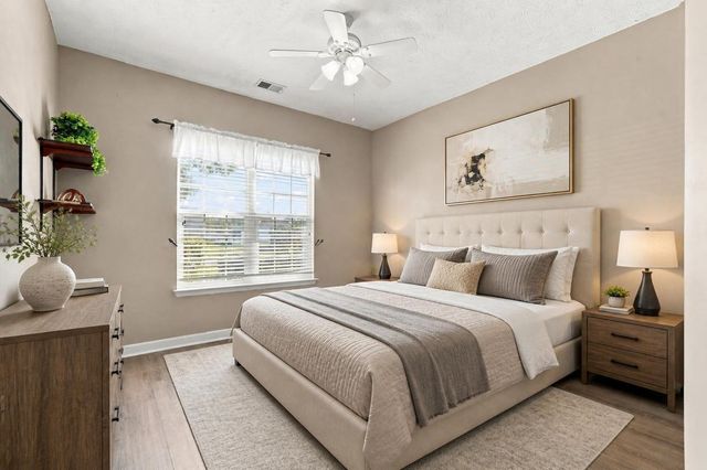 168 Woodlyn Ave., Little River, SC 29566