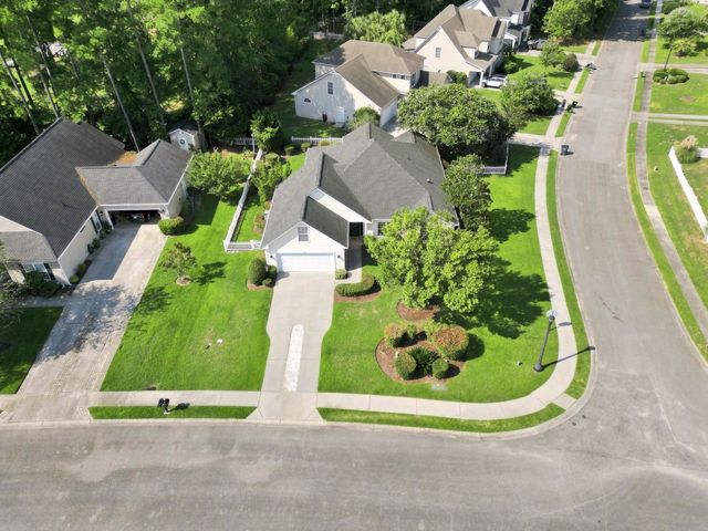 168 Woodlyn Ave., Little River, SC 29566