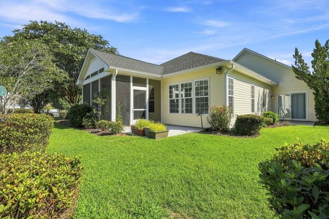 168 Woodlyn Ave., Little River, SC 29566