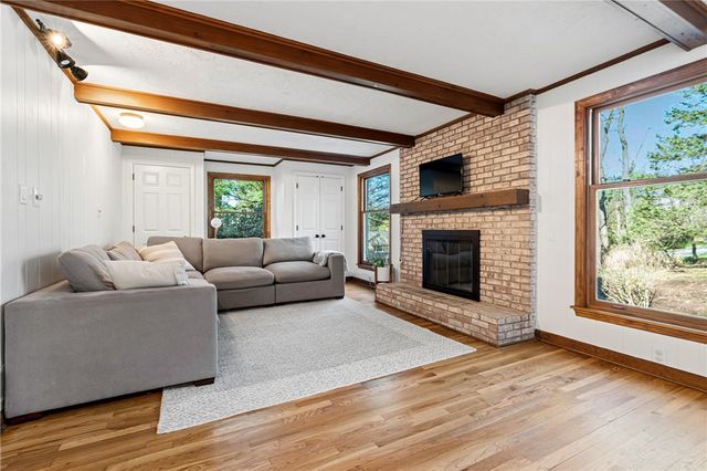 119 Shadow Ridge Dr, Fox Chapel, PA 15238