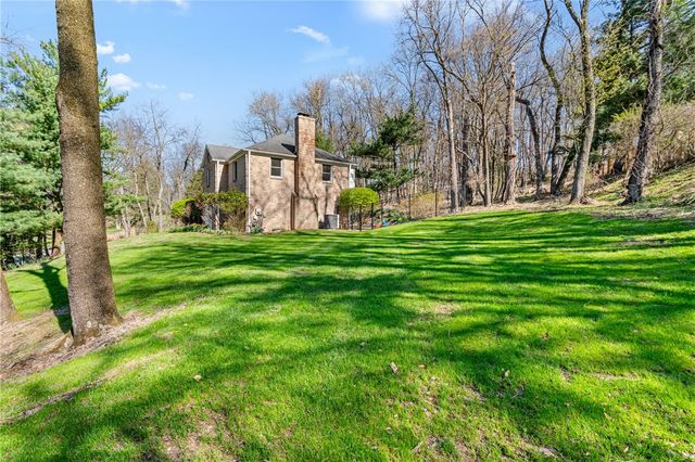 119 Shadow Ridge Dr, Fox Chapel, PA 15238