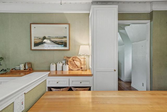 10690 White Oak Rd, Plymouth, CA 95669