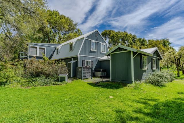 10690 White Oak Rd, Plymouth, CA 95669