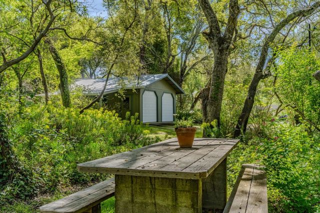 10690 White Oak Rd, Plymouth, CA 95669