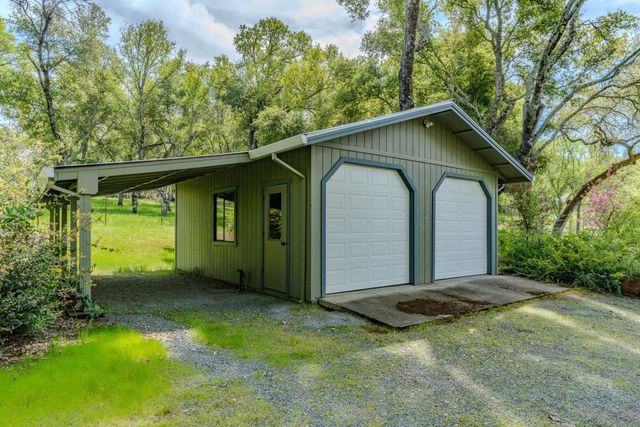 10690 White Oak Rd, Plymouth, CA 95669