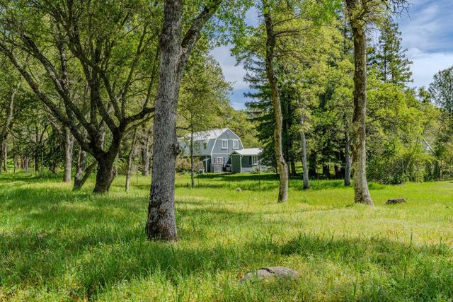 10690 White Oak Rd, Plymouth, CA 95669