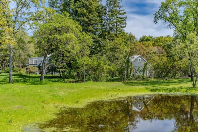 10690 White Oak Rd, Plymouth, CA 95669