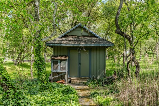 10690 White Oak Rd, Plymouth, CA 95669