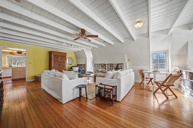 10690 White Oak Rd, Plymouth, CA 95669